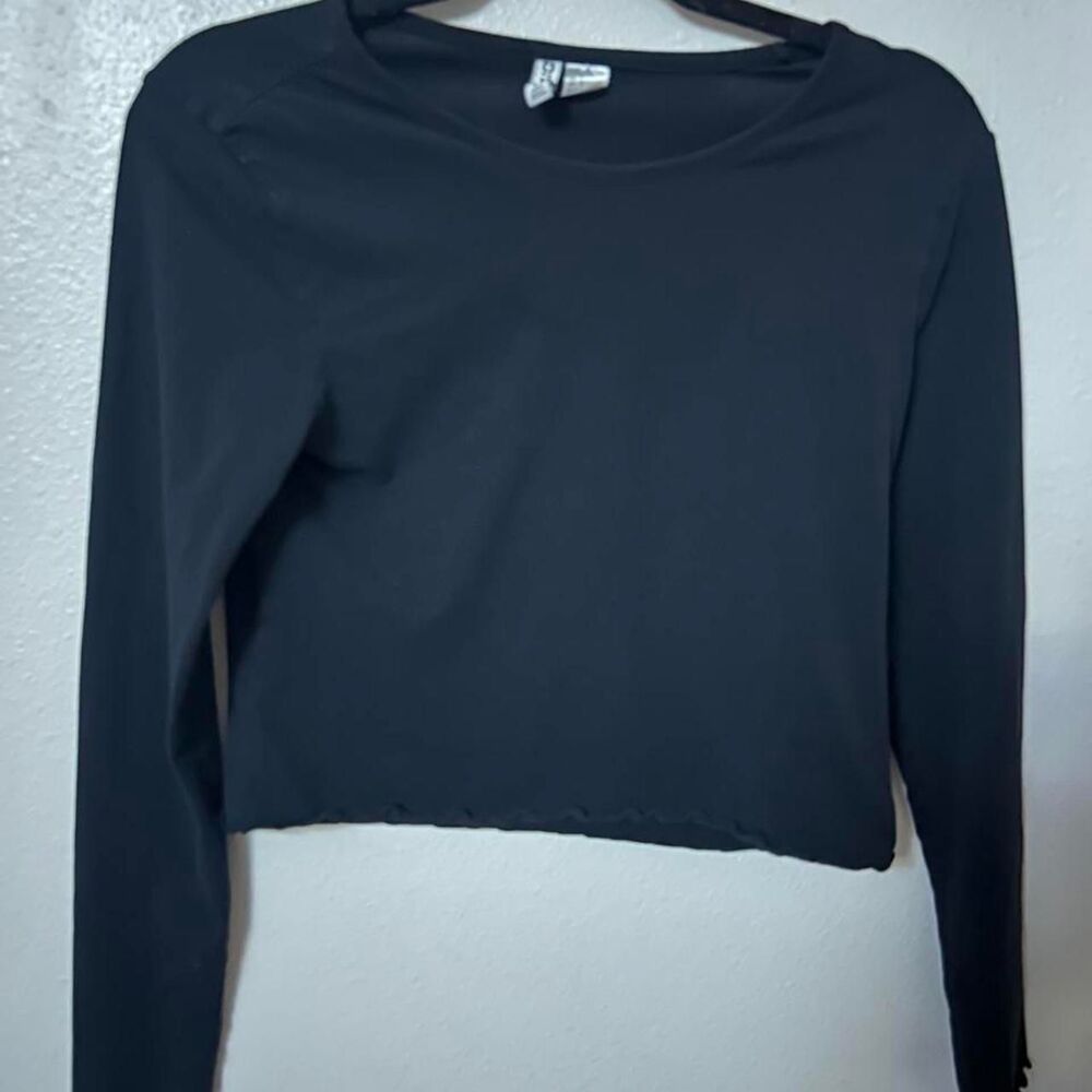Divided Women's Black Crop-top